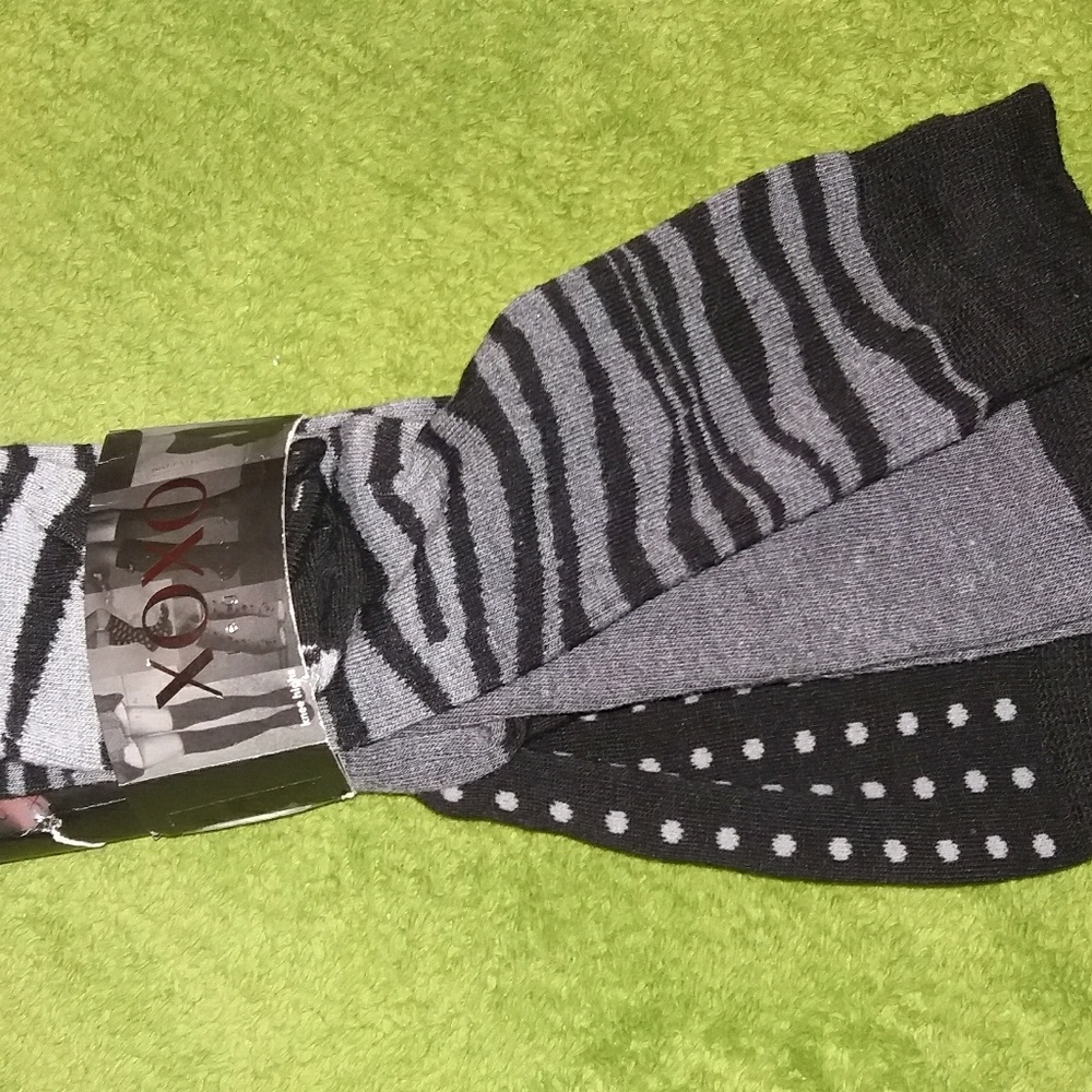 (Free with purchase)NWT Xoxo brand knee high socks